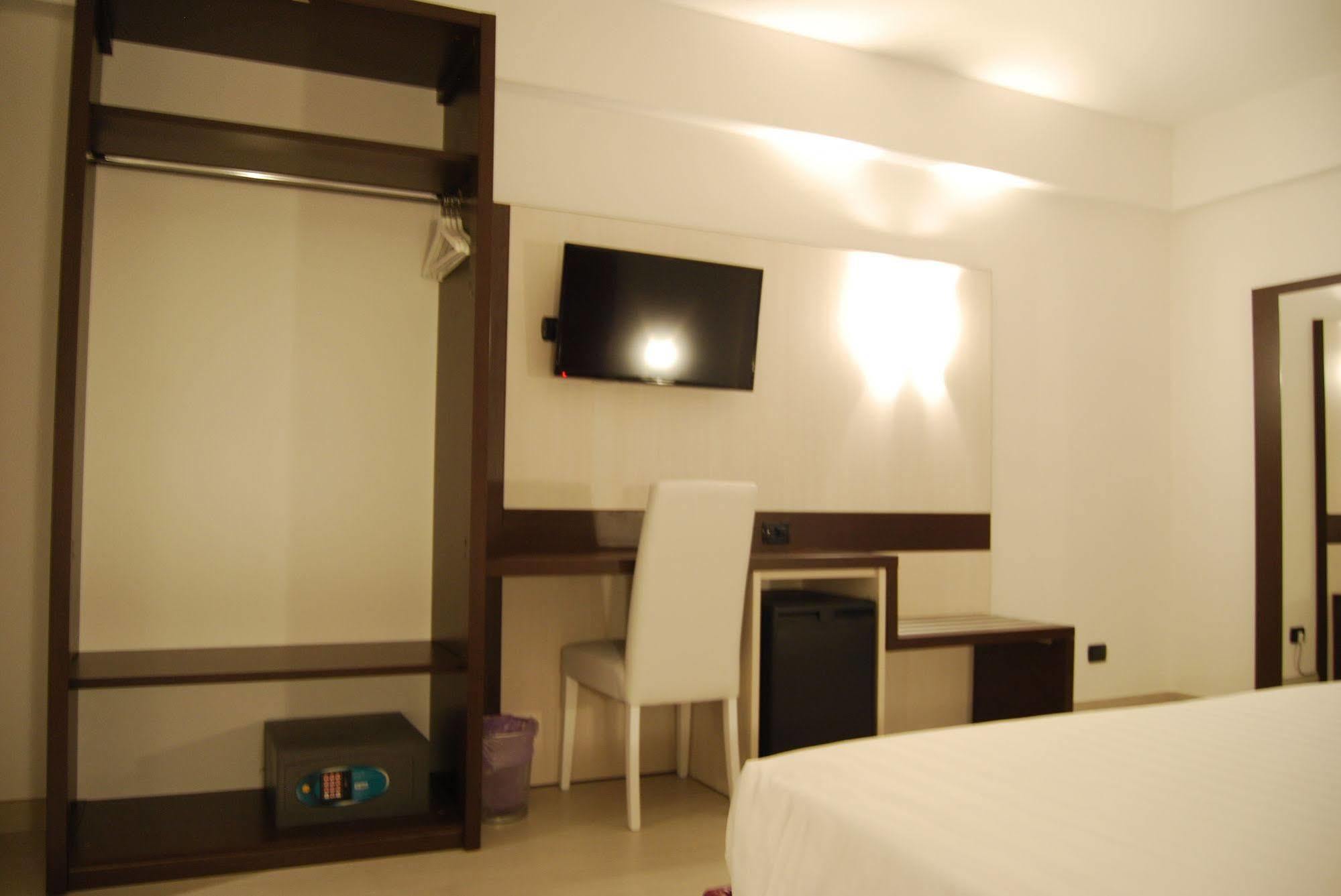 Maestrale Resort Hotel - 格罗塞托 外观 照片